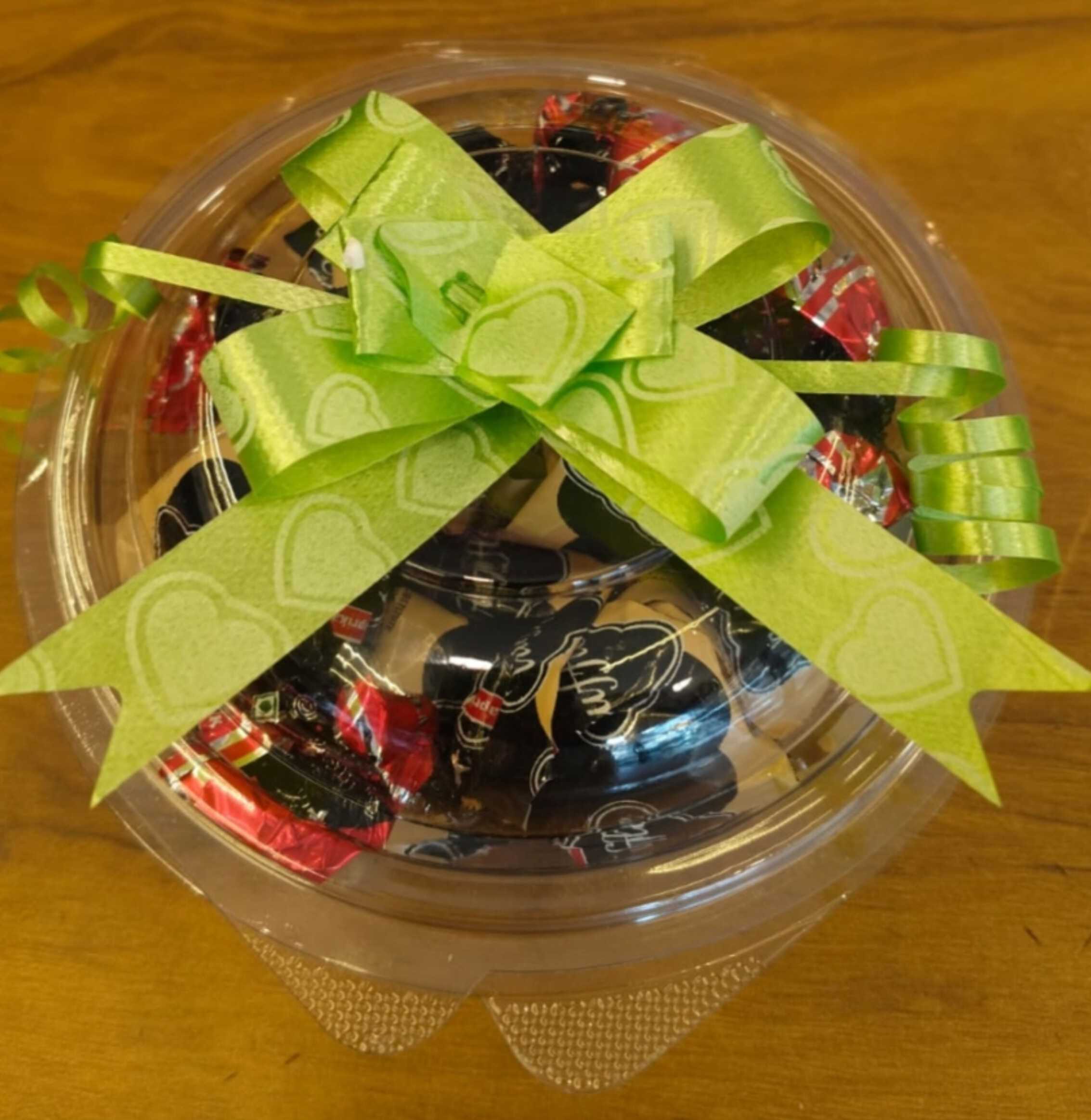 Premium RED N White Velvet Cake